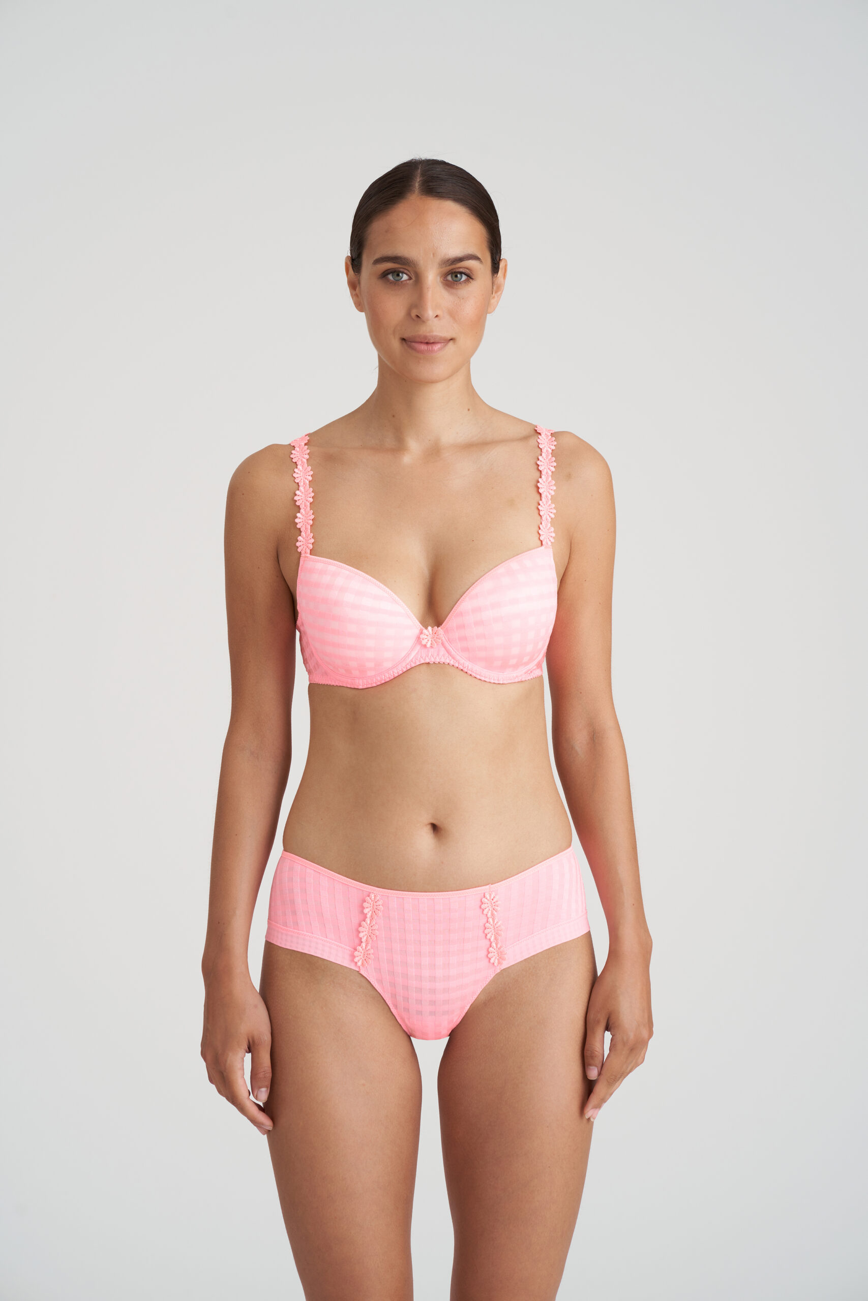 Avero_Avero_Shorty_Rose_0500415_PPF_4